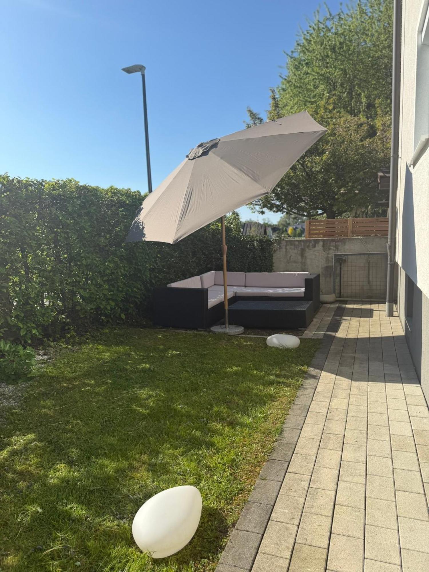 Apartment Im Gruenen Am Stadtrand, 50 M2, Eigener Garten Mit Terrasse, Eigener Eingang, Kostenloses Parken *